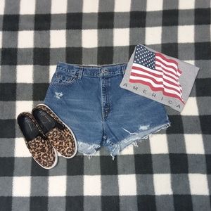 550 Levi Cutoff Shorts•Vintage